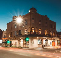 Crown Hotel Surry Hills - Lightning Ridge Tourism