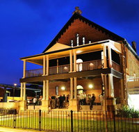 Perry Street Hotel - Lightning Ridge Tourism