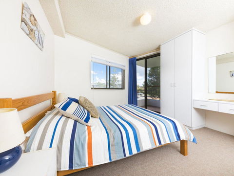 Centrepoint 10 - Lightning Ridge Tourism 6