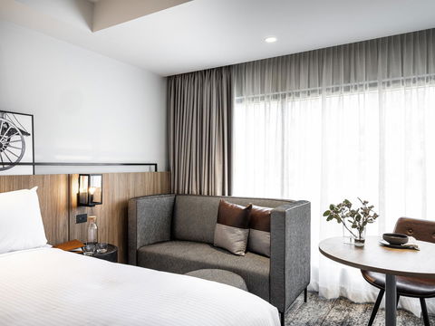 Mercure Sydney Rouse Hill - Lightning Ridge Tourism 13