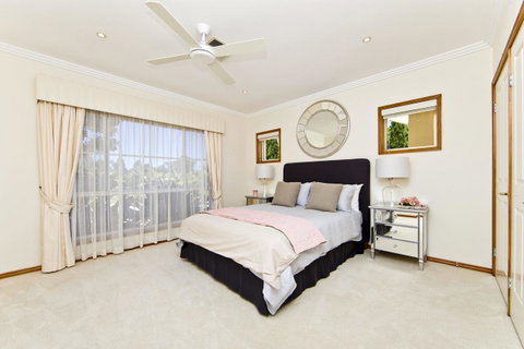 One Mile Mansion - Private Coastal Retreat FREE FAMILY ADVENTURE PASS - Lightning Ridge Tourism 14