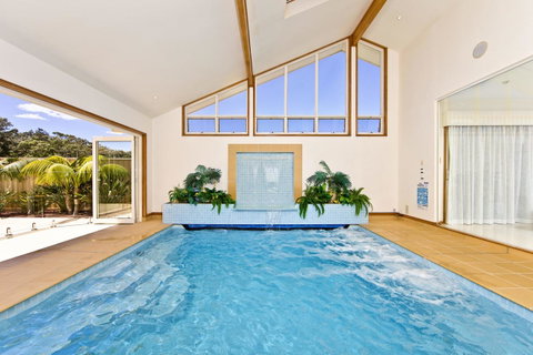 One Mile Mansion - Private Coastal Retreat FREE FAMILY ADVENTURE PASS - Lightning Ridge Tourism 4