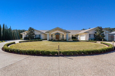 One Mile Mansion - Private Coastal Retreat FREE FAMILY ADVENTURE PASS - Lightning Ridge Tourism 22