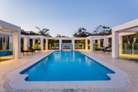 Book One Mile Accommodation Vacations Lightning Ridge Tourism Lightning Ridge Tourism
