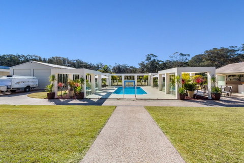 One Mile Mansion - Private Coastal Retreat FREE FAMILY ADVENTURE PASS - Lightning Ridge Tourism 20