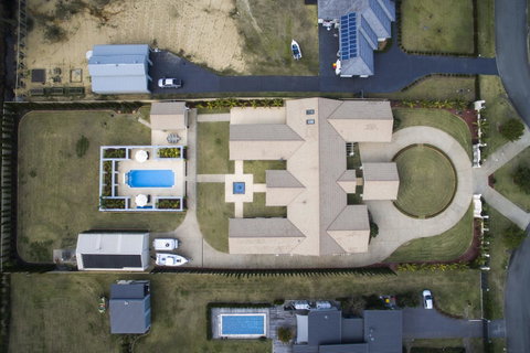 One Mile Mansion - Private Coastal Retreat FREE FAMILY ADVENTURE PASS - Lightning Ridge Tourism 21