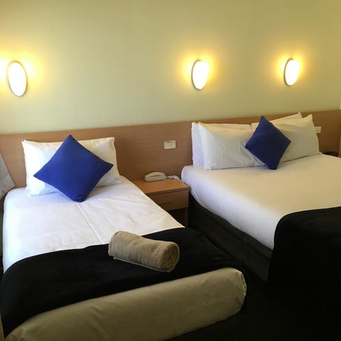 Sky Rider Motor Inn - Lightning Ridge Tourism 25