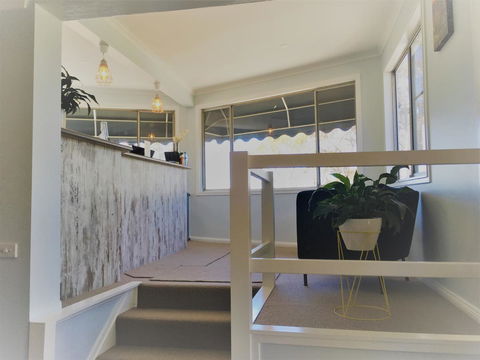 Sky Rider Motor Inn - Lightning Ridge Tourism 10