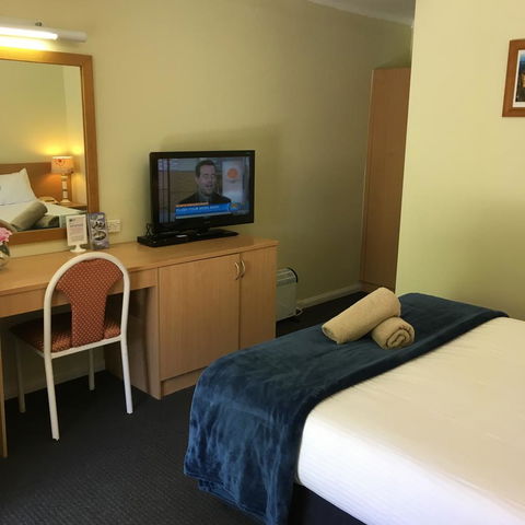 Sky Rider Motor Inn - Lightning Ridge Tourism 20
