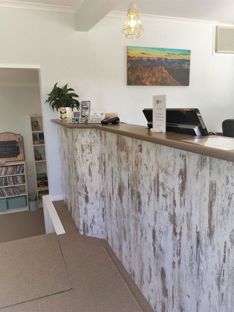 Sky Rider Motor Inn - Lightning Ridge Tourism 5