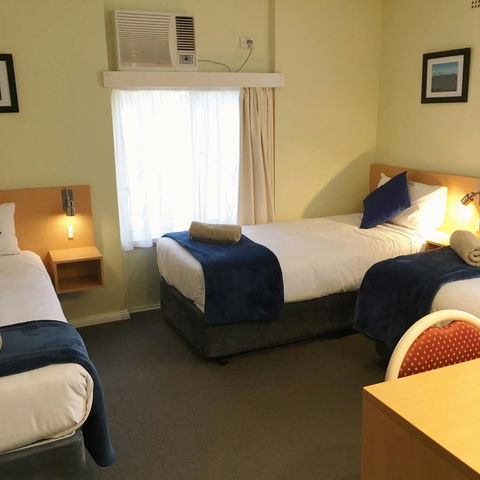 Sky Rider Motor Inn - Lightning Ridge Tourism 35