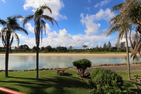 Beachfront 3, 25 Willow Street - Lightning Ridge Tourism 7