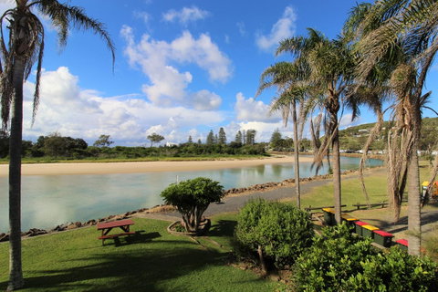 Beachfront 3, 25 Willow Street - Lightning Ridge Tourism 8
