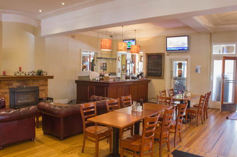 Gardners Inn Hotel - Lightning Ridge Tourism 9