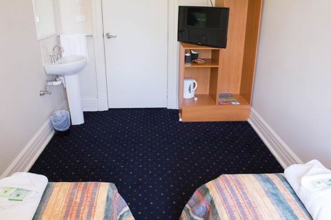 Gardners Inn Hotel - Lightning Ridge Tourism 18