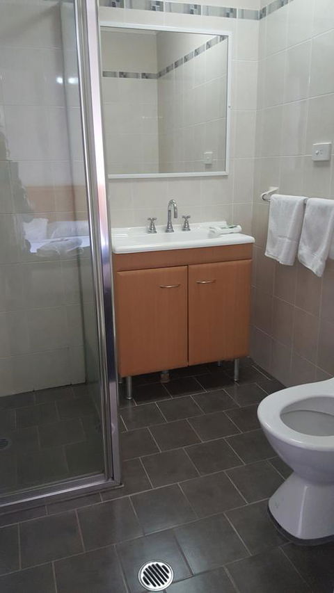 Gardners Inn Hotel - Lightning Ridge Tourism 44
