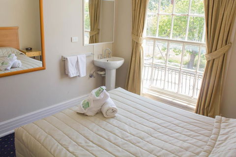 Gardners Inn Hotel - Lightning Ridge Tourism 35