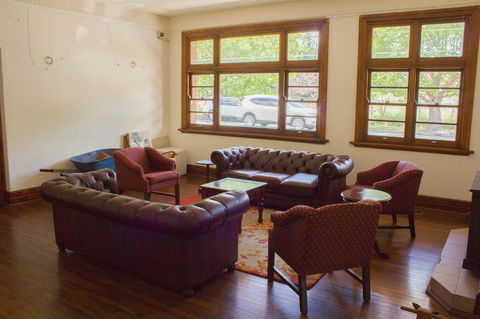 Gardners Inn Hotel - Lightning Ridge Tourism 11