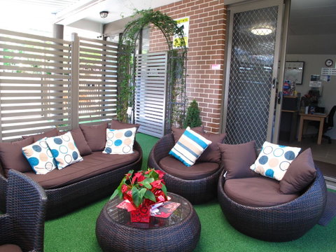 Strathfield Executive Accommodation - Lightning Ridge Tourism 33