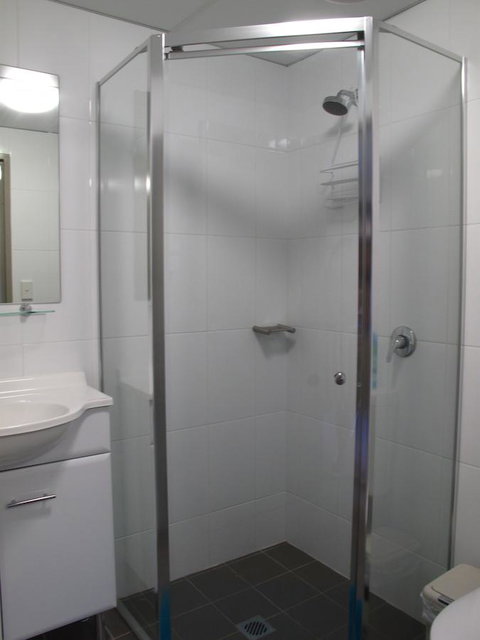 Strathfield Executive Accommodation - Lightning Ridge Tourism 37