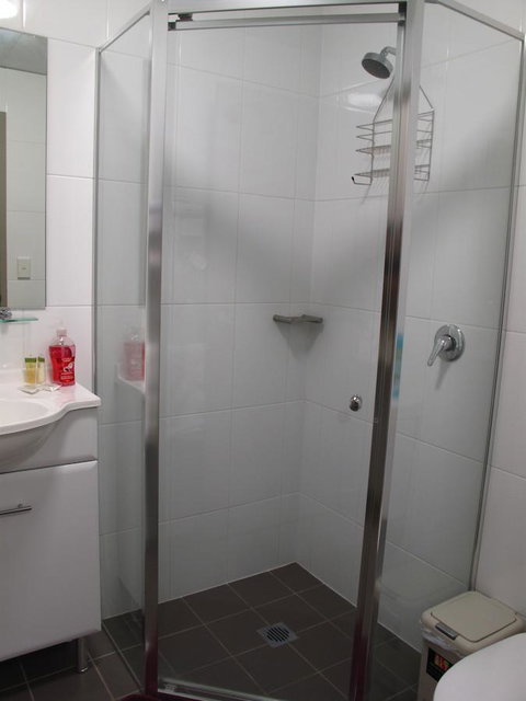 Strathfield Executive Accommodation - Lightning Ridge Tourism 25
