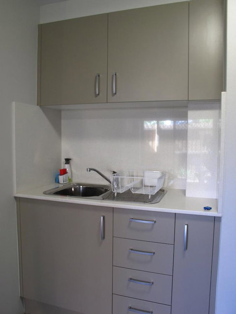 Strathfield Executive Accommodation - Lightning Ridge Tourism 36