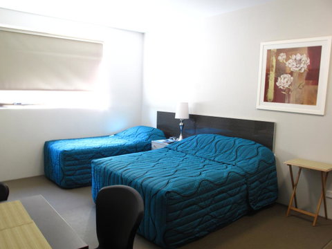 Strathfield Executive Accommodation - Lightning Ridge Tourism 20