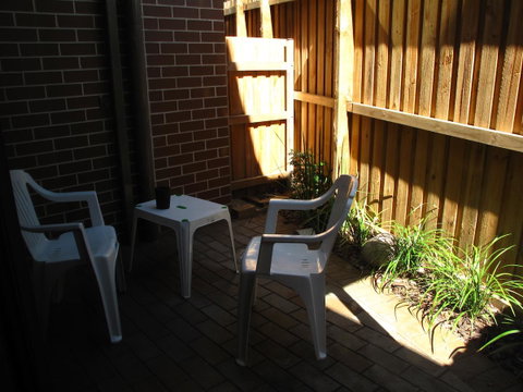 Strathfield Executive Accommodation - Lightning Ridge Tourism 38
