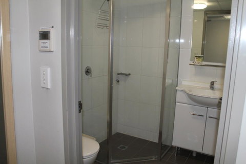 Strathfield Executive Accommodation - Lightning Ridge Tourism 15