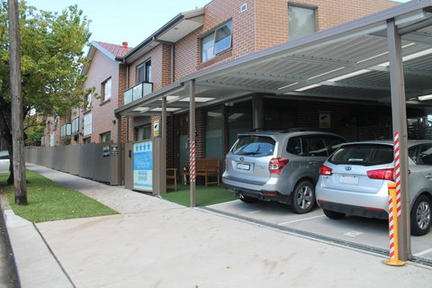 Strathfield Executive Accommodation - Lightning Ridge Tourism 0