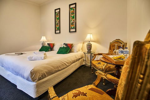 The Bronte Boutique Hotel - Lightning Ridge Tourism 26