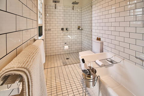 The Bronte Boutique Hotel - Lightning Ridge Tourism 22