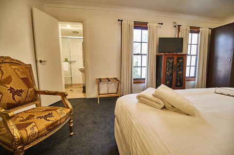 The Bronte Boutique Hotel - Lightning Ridge Tourism 29