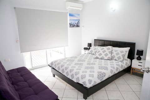 Nightcliff Foreshore Getaway - McKay Gardens - Lightning Ridge Tourism 11