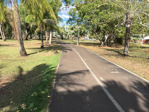 Nightcliff Foreshore Getaway - McKay Gardens - Lightning Ridge Tourism 37