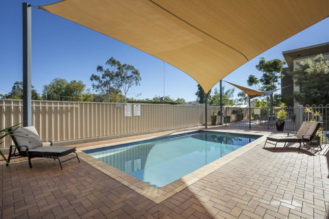 Quest Alice Springs - Lightning Ridge Tourism 1