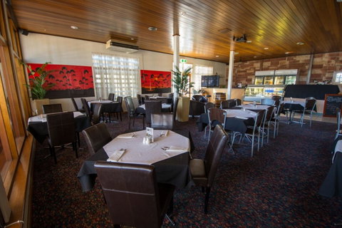 Elkira Court Motel - Lightning Ridge Tourism 12