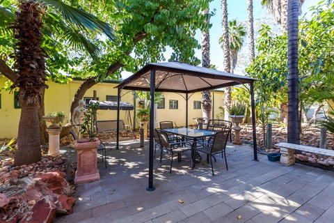 Elkira Court Motel - Lightning Ridge Tourism 23