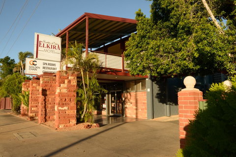 Elkira Court Motel - Lightning Ridge Tourism 10