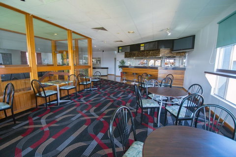 Elkira Court Motel - Lightning Ridge Tourism 19