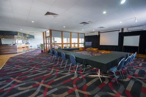 Elkira Court Motel - Lightning Ridge Tourism 18