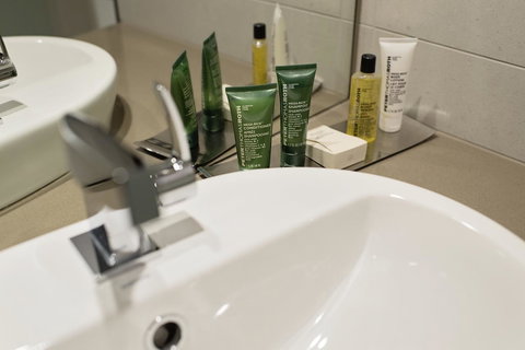 Hilton Darwin - Lightning Ridge Tourism 16