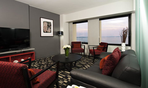 Hilton Darwin - Lightning Ridge Tourism 11