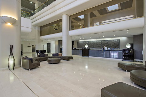 Hilton Darwin - Lightning Ridge Tourism 4