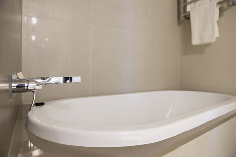 Hilton Darwin - Lightning Ridge Tourism 43