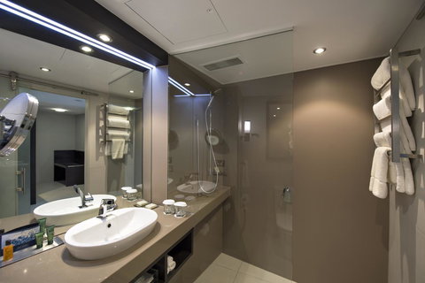 Hilton Darwin - Lightning Ridge Tourism 29