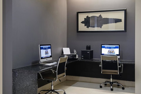 Hilton Darwin - Lightning Ridge Tourism 19