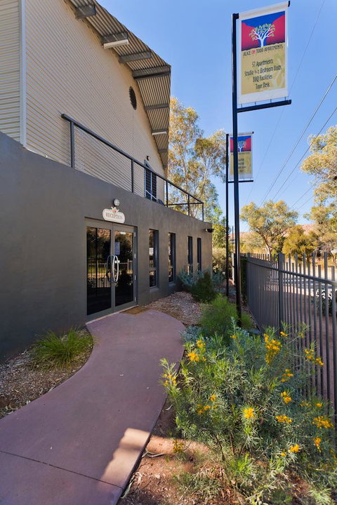 Alice On Todd Apartments - Lightning Ridge Tourism 8