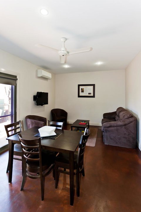 Alice On Todd Apartments - Lightning Ridge Tourism 20