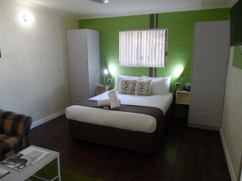 Alice On Todd Apartments - Lightning Ridge Tourism 21